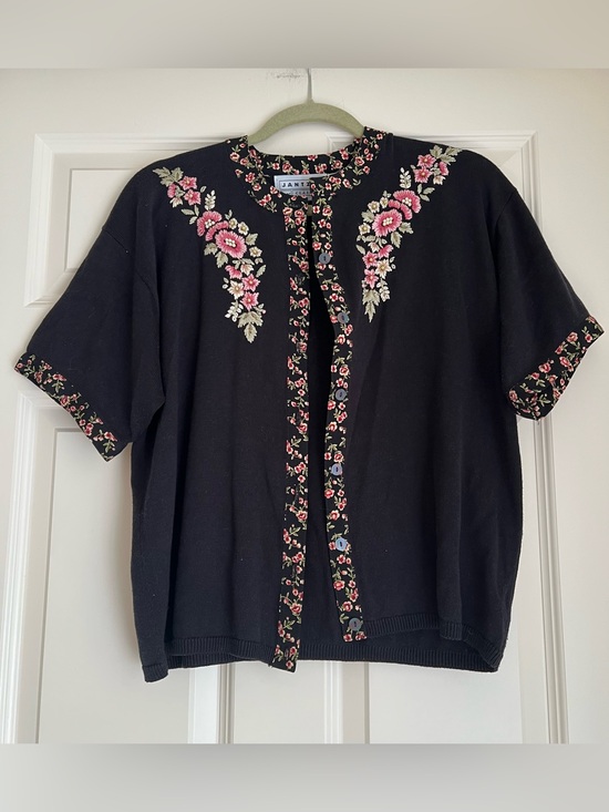 Jantzen Sweaters - Jantzen Black Floral Embroidered Cardigan